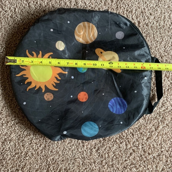 Space‎ Adventure Roarin' Rocket Play Tent 5 Feet Tall By About 3 Foot Diameter - Picture 7 of 8